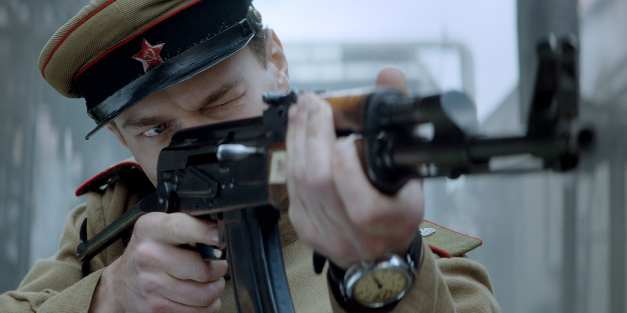 بررسی فیلم Kalashnikov - کلاشنیکف